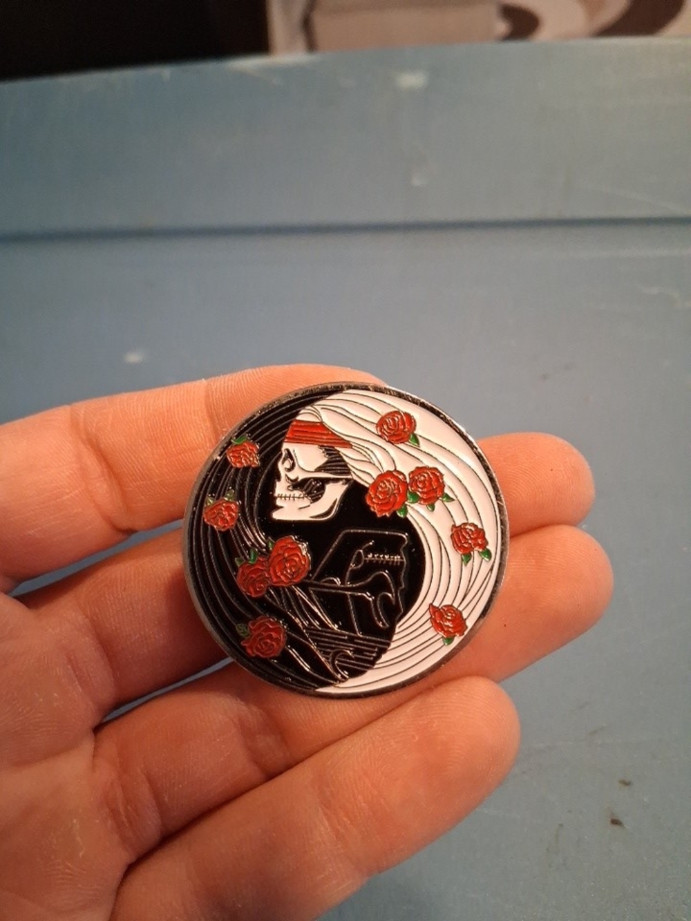 Grateful Dead Skull & Rose Enamel Pin - Black, White & Red